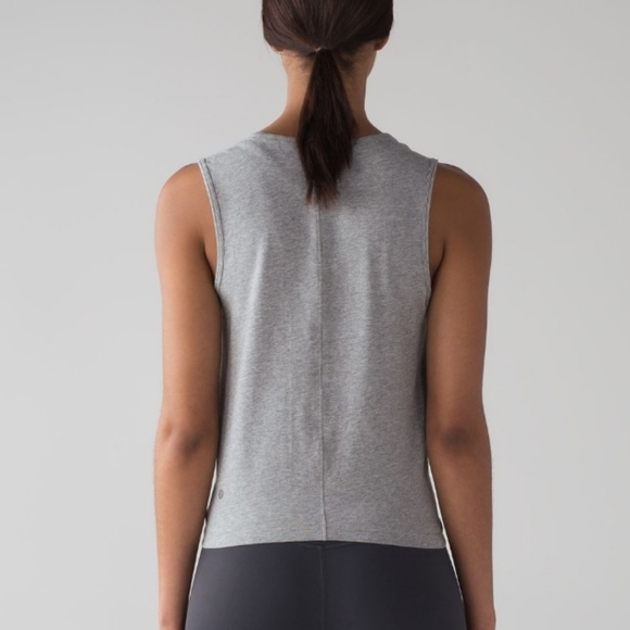 Lulu🍋Crescent Tank - Picture 2 of 6